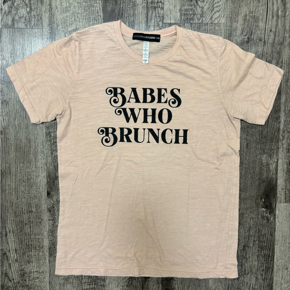 Vici Graphic Tee